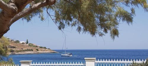 Breezy Beach House - Apartment - Agia Marina Mikrolimanou