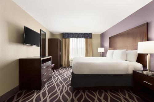 IBAN Dallas Park Central Hotel, Trademark by Wyndham