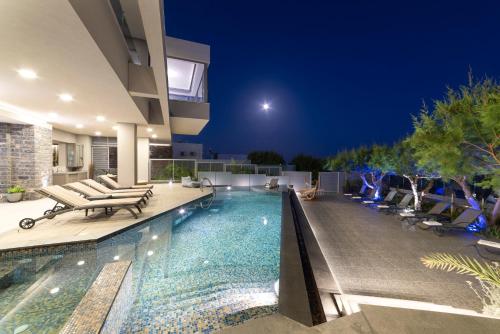  Seafront Luxury Moonlight Villa in South East Crete with Breathtaking Views in Makry Gialos