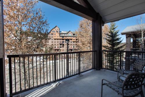 Townhome Style Fraser Crossing Founders Pointe Condo with Upgraded Furnishings and washer dryer cond in Winter Park (CO)