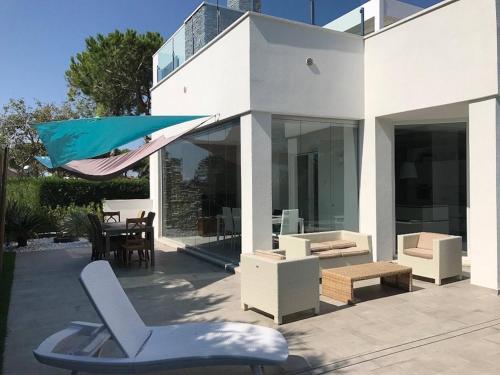  Super Villa With Private Pool in Isola Albarella in Isola Albarella
