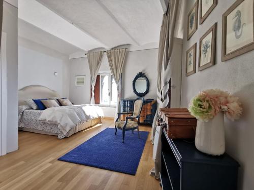  Between sky and sea in an exclusive village full of charm with a private terrace in Campiglia Marittima