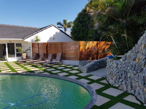 Swimming pool, Reef View BnB in Beacon Bay