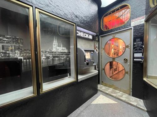 SMARTY Cologne Dom Hotel - Boardinghouse - KONTAKTLOSER SELF CHECK-IN, Кёльн (фото 4)