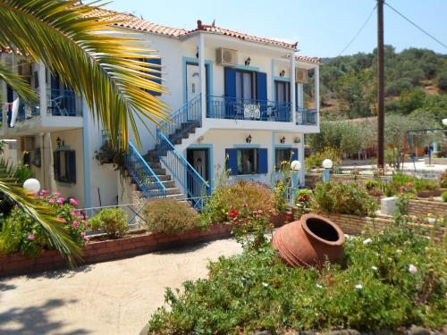 . Villa Chrisanthi