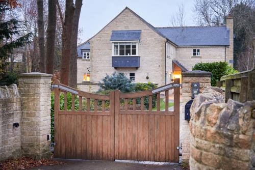 . Bridge House Apartment. Luxury and cosy self contained apartment.