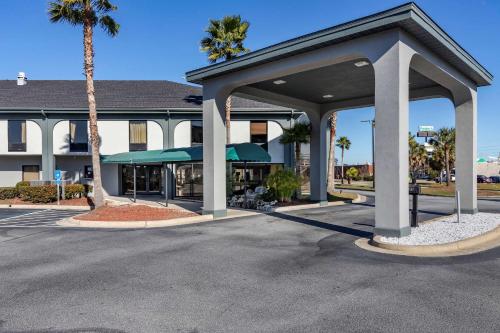 Quality Inn Brunswick - image 7