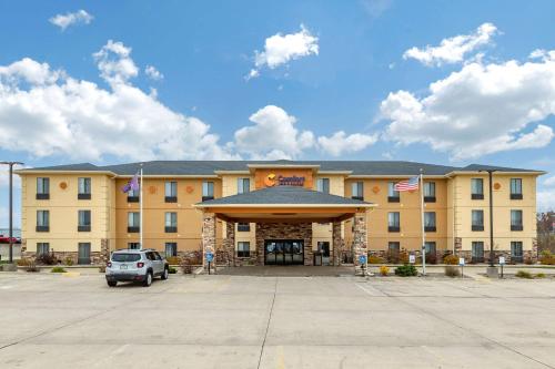 Comfort Inn & Suites Cedar Rapids North - Collins Road