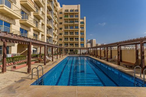 Luxurious 1BR Apartment with balcony in JVC - image 13