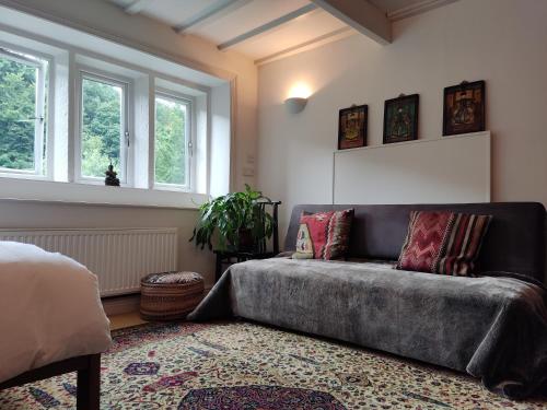 Beautiful quiet room in the heart of Holmfirth