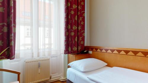 Hotel Post Wien - main image