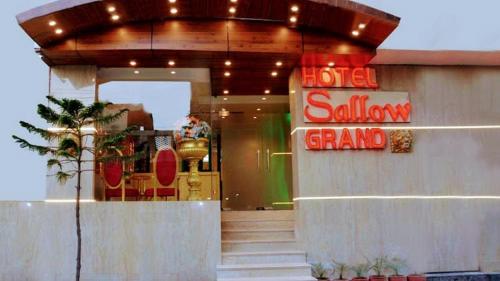 Hotel Sallow Grand