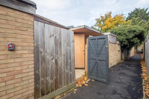 Pass the Keys Quirky Cabin in Cambridge chambre d'hôte Cottenham