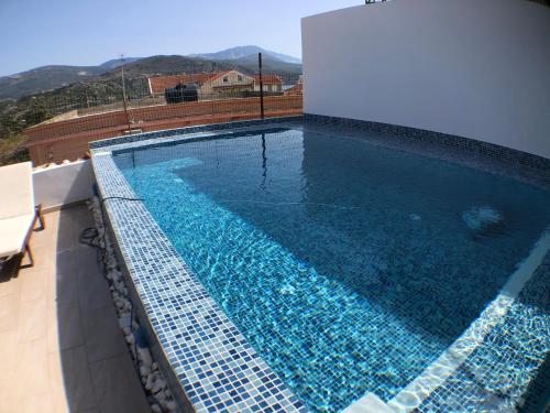 METROPOLIS Argostoli House/villa with garden & pool-jacuzzi