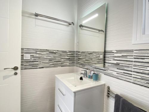 Two-Bedroom Townhouse image 10