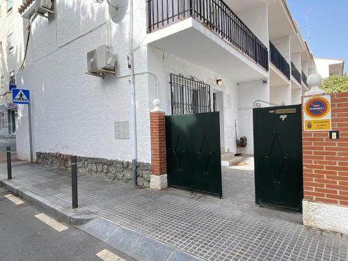 Two-Bedroom Townhouse image 4