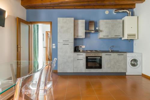 Superior Apartment image 2