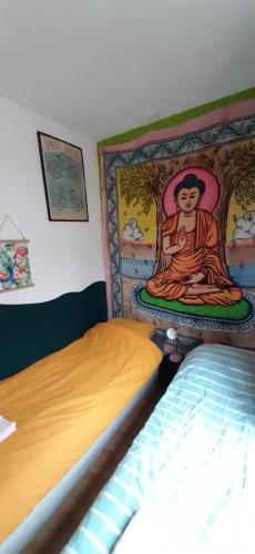 MICHELLE, not for parties, not a hotel, room with shared bathroom, no kitchen, Amsterdam (photo 7)
