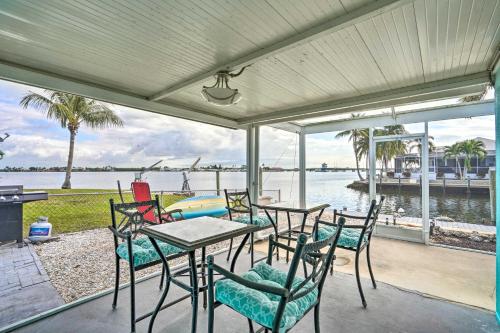 Matlacha Waterfront Retreat: Dock & Hot Tub! in Matlacha (FL)