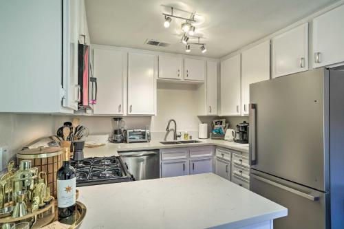 Mid-Century Modern Palm Springs Gem 1 Mi to Dtwn! in Palm Springs, USA