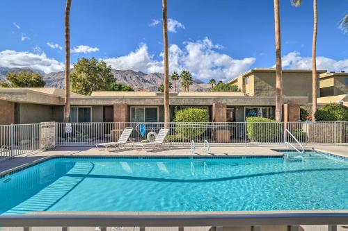 Mid-Century Modern Palm Springs Gem 1 Mi to Dtwn! in Palm Springs, USA