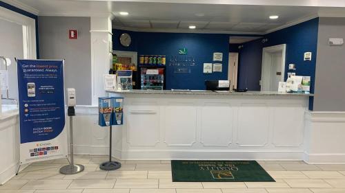 Fuajee, Quality Inn & Suites Edgefield in Edgefield
