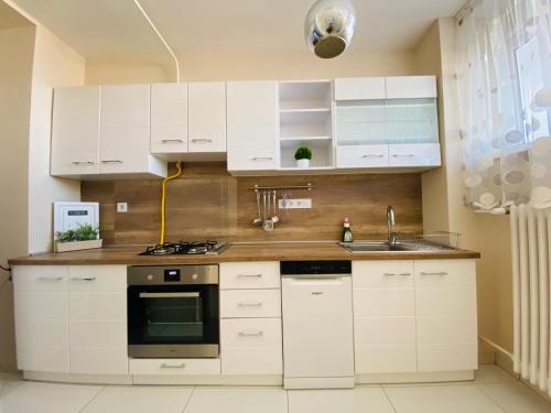 Zrinyi Central Apartman with free parking