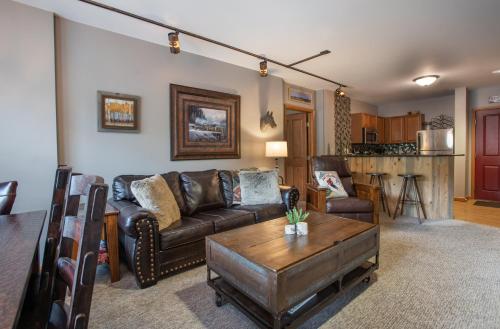 Lovely Zephyr Mountain Lodge Condo with Mountain Slope Views condo in Winter Park, USA