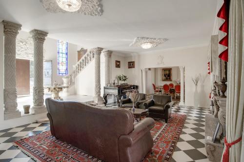 Villa de San Rafael - An Unforgettable Experience