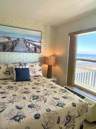 Sea Dreams - Beachside 1 bedroom at Symphony Beach in Ormond Beach, USA