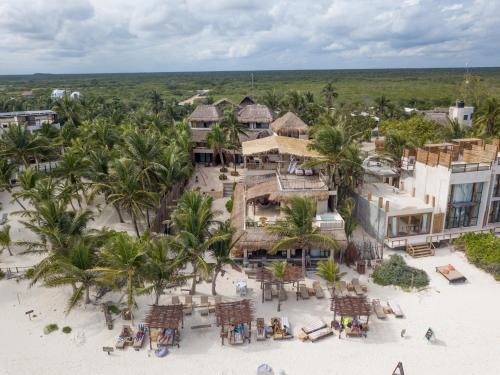 337966576 Dune Boutique Hotel located at the party zone