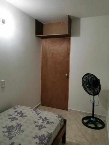 Acogedora habitacion con cama sencilla