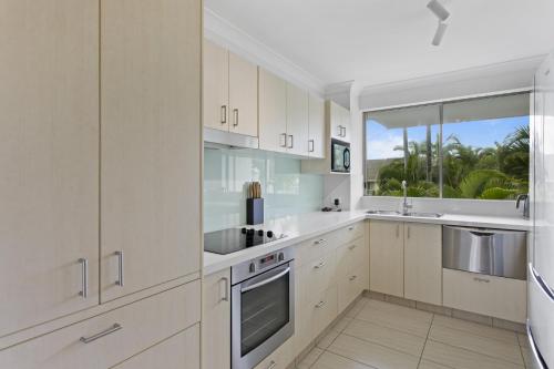 Coastal Apartment Steps from Miami Beach