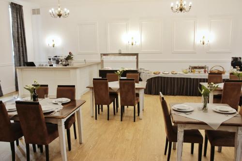 Їжа та напої, Savoy in Спала