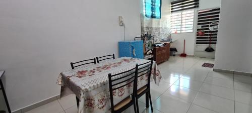 Exterior view, Rest n Splash by Home Stay Cikgu D'Inapan Kijang in Alor Setar