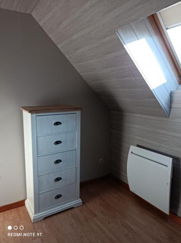 petite maison de ville toute equipee in Chateau-Renard