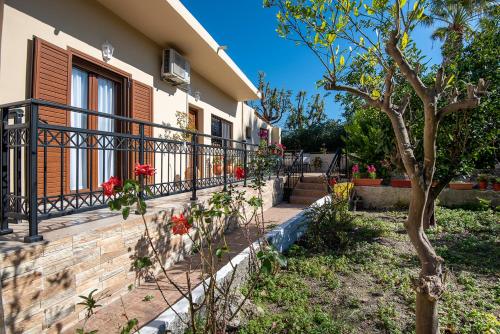 Maria’s home with Terrace, close to the Beach