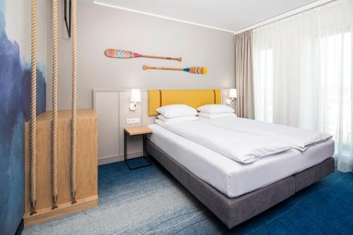 338025949 Holiday Inn Gdansk - City Centre by IHG