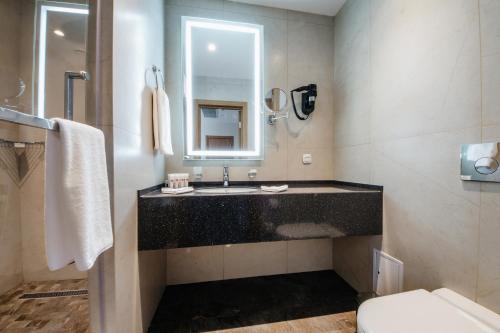 Ramada by Wyndham Astana, Astana (foto 10)