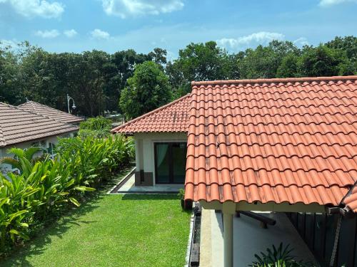 Home Garden Bungalow @ P10