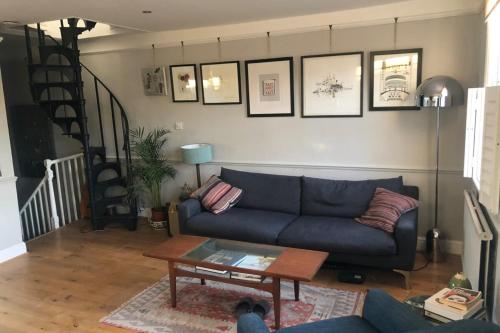 Stylish and Spacious Apartment with Terrace - image 3