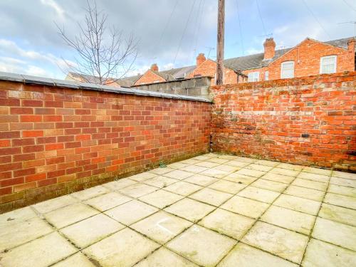 Spacious 2-bed Apartment in Crewe by 53 Degrees Property, ideal for Business & Professionals, FREE P