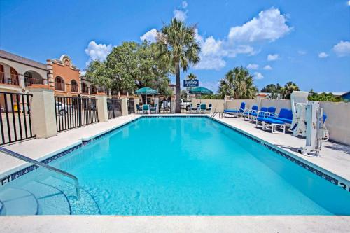 Travelodge by Wyndham Suites St Augustine