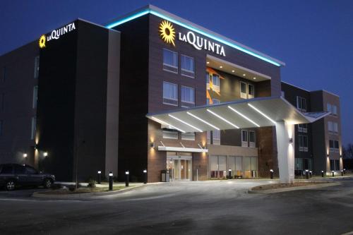 La Quinta Inn & Suites by Wyndham Bardstown in Bardstown, USA