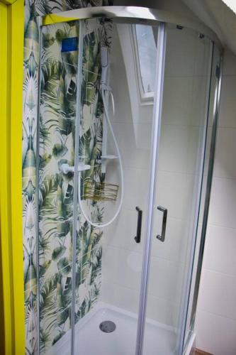 Pastelowy Domek z balią elektryczną z jacuzzi