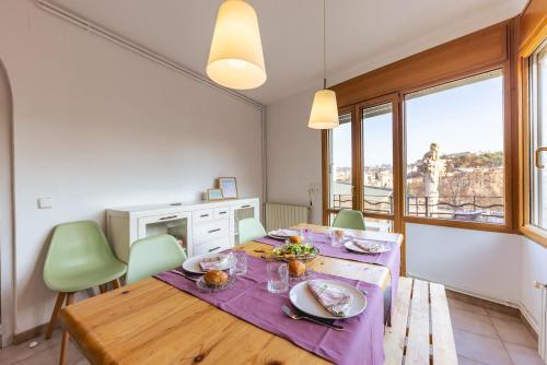 Bravissimo El Lleó, bright 4-bedroom apartment