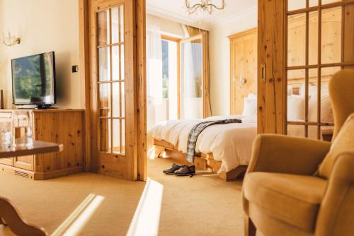 room detail thumbnail 1