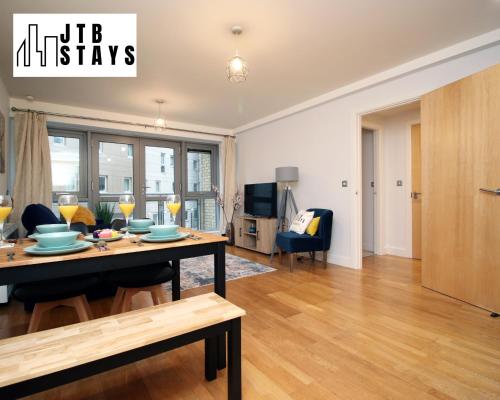 Spacious 1 Bedroom Apartment by JTB Stays Short Lets & Serviced Accommodation Bristol with Wifi