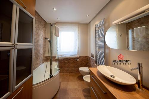 Gateway AIRPORT Bari ELEGANT FLAT with car park