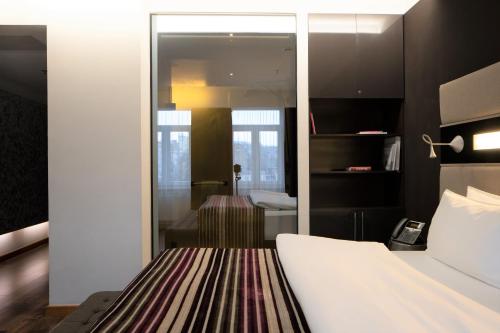 Double or Twin Room with Courtyard View